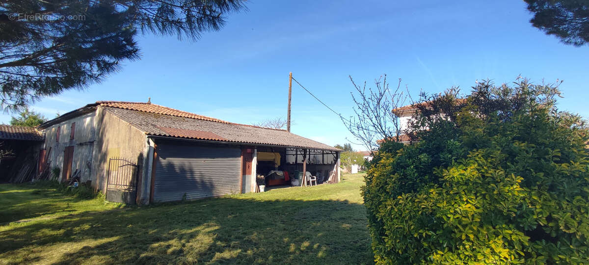 Maison à CHENAC-SAINT-SEURIN-D'UZET