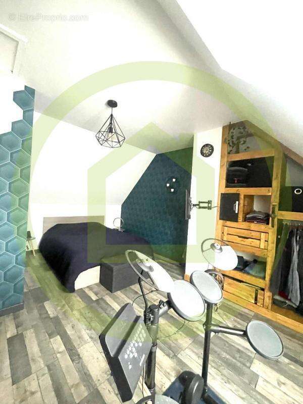 Maison à VAILLY-SUR-AISNE