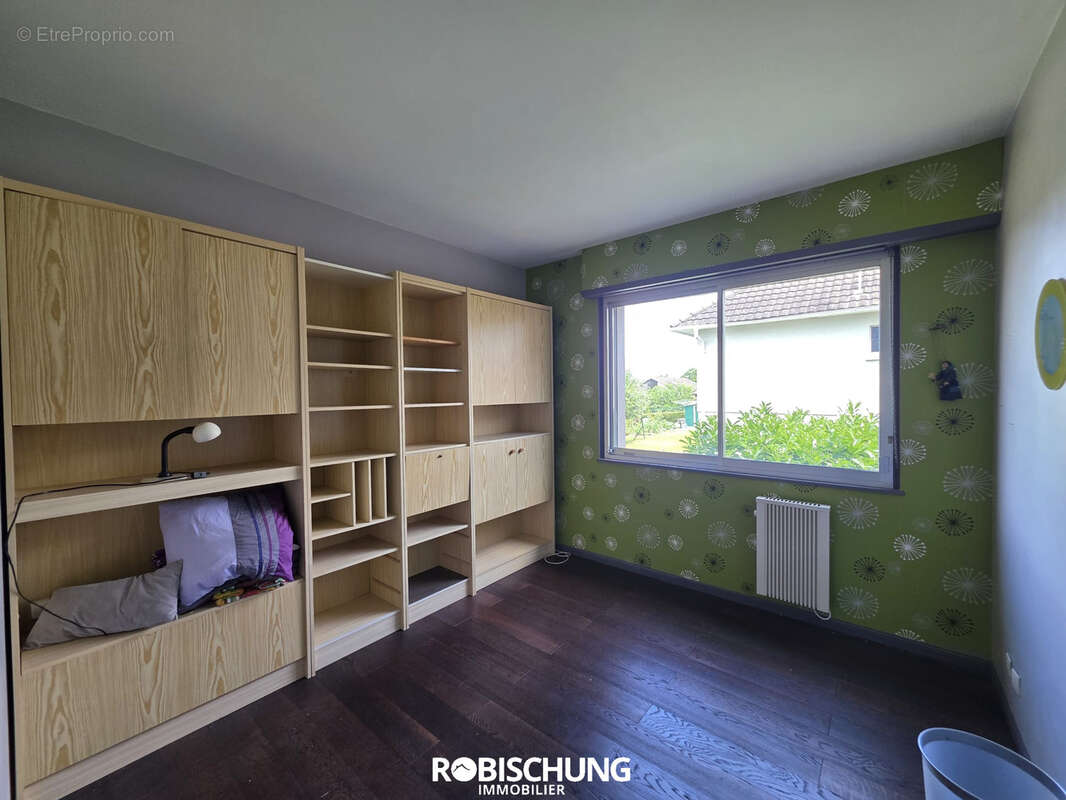 ALTKIRCH : Maison d'Architecte de 152 m2 dans un Quartier Résidentiel - photo 8