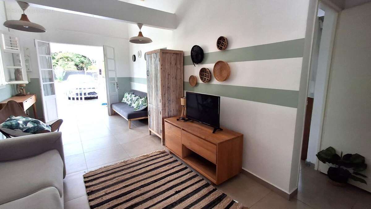 Maison à CAPESTERRE-DE-MARIE-GALANTE