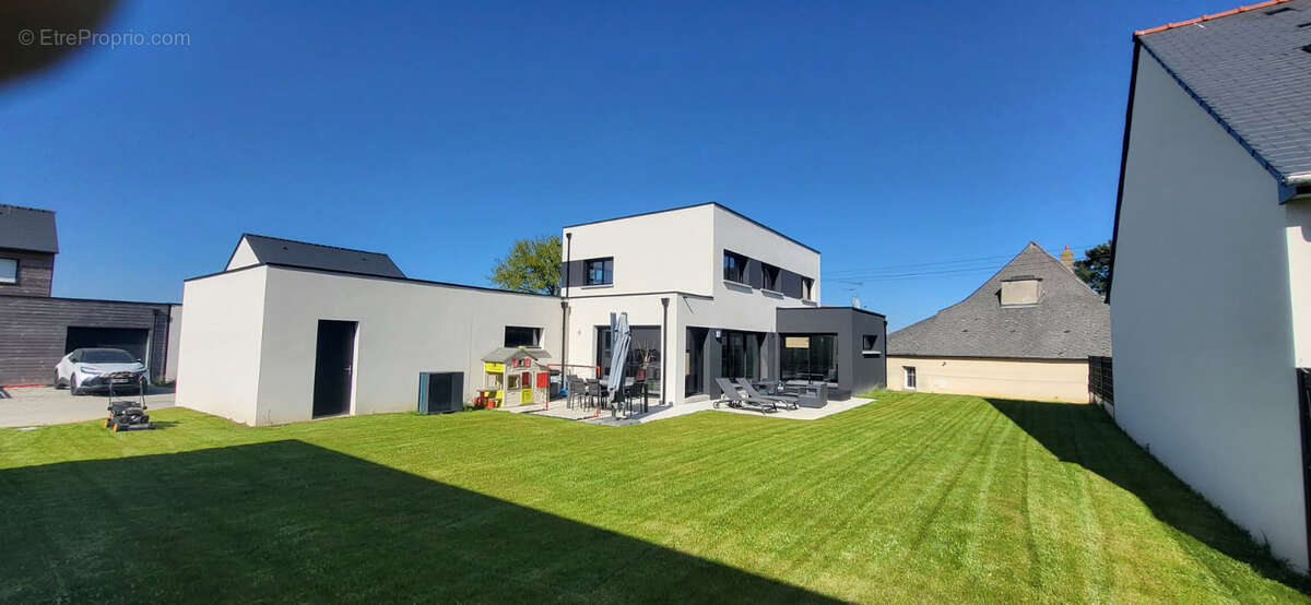 Maison à CHATEAUBOURG