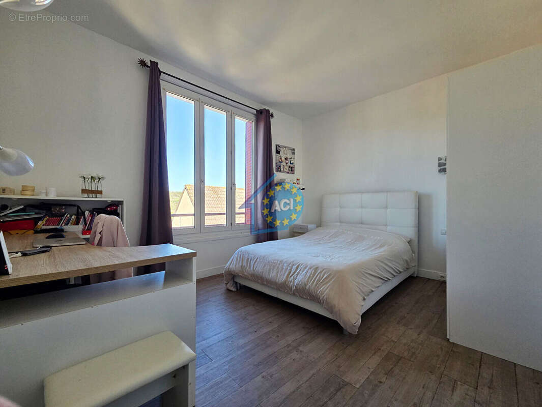 Maison à MANTES-LA-JOLIE