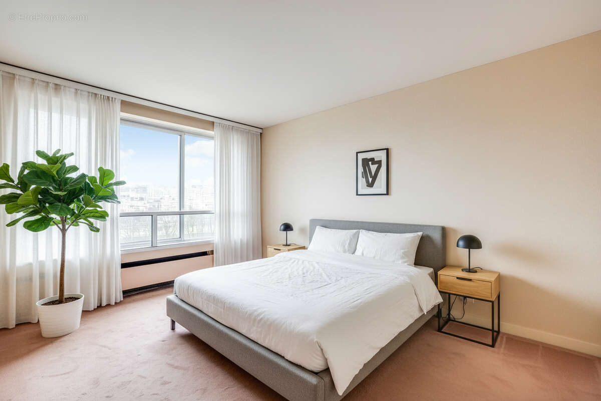 Appartement à PARIS-15E