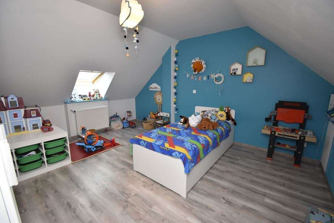 Maison à BERGUES-SUR-SAMBRE