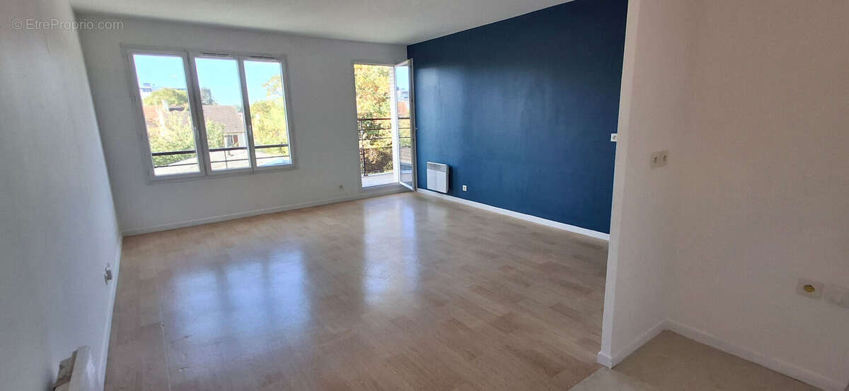 Appartement à VIGNEUX-SUR-SEINE