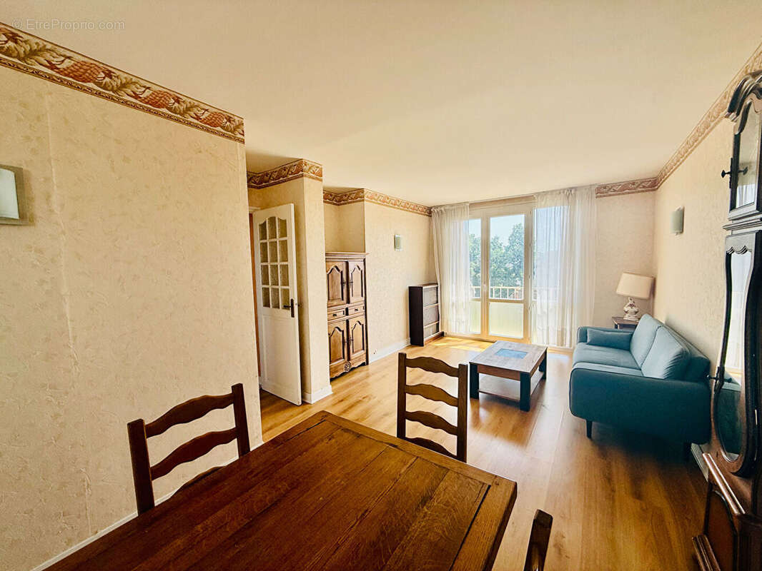 Appartement à FONTAINEBLEAU