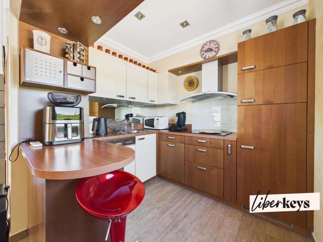  Ensemble immobilier à usage d'activité vendu occupé - photo 3