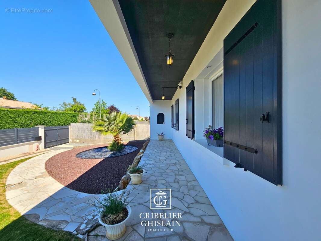 Maison familiale rénovée 240 m² – 10 pièces – 4 chambres – Essarts-en-Bocage (85) - photo 11