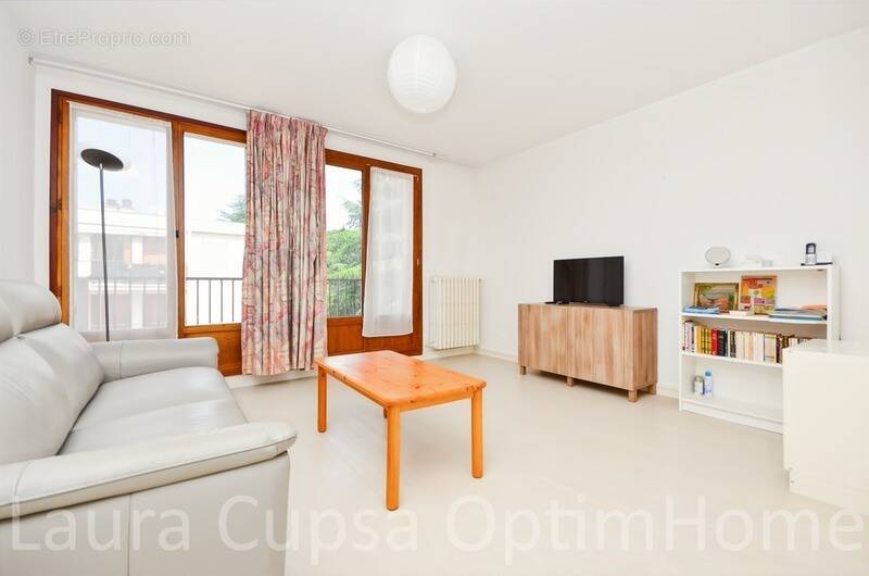 Appartement à FRESNES