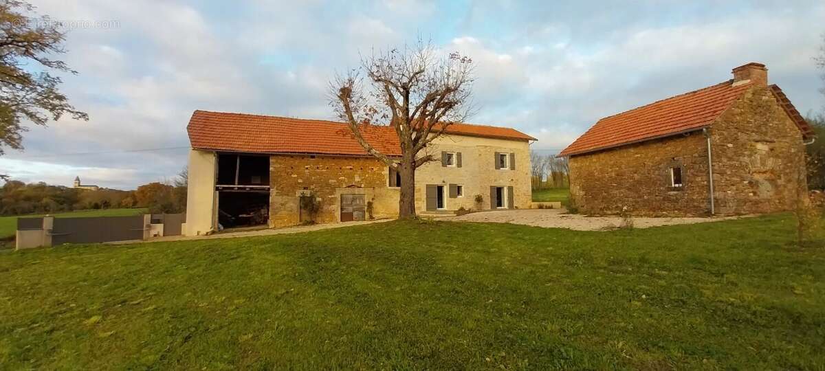 Maison à VILLEFRANCHE-DE-ROUERGUE