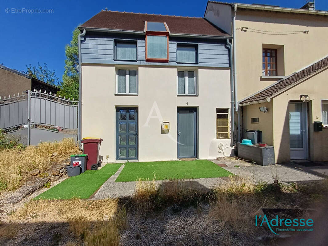 Appartement à BUSSY-SAINT-GEORGES