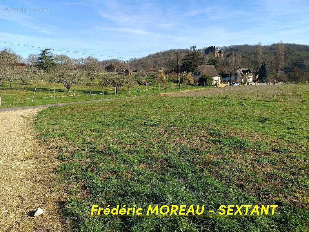 Terrain à LANQUAIS