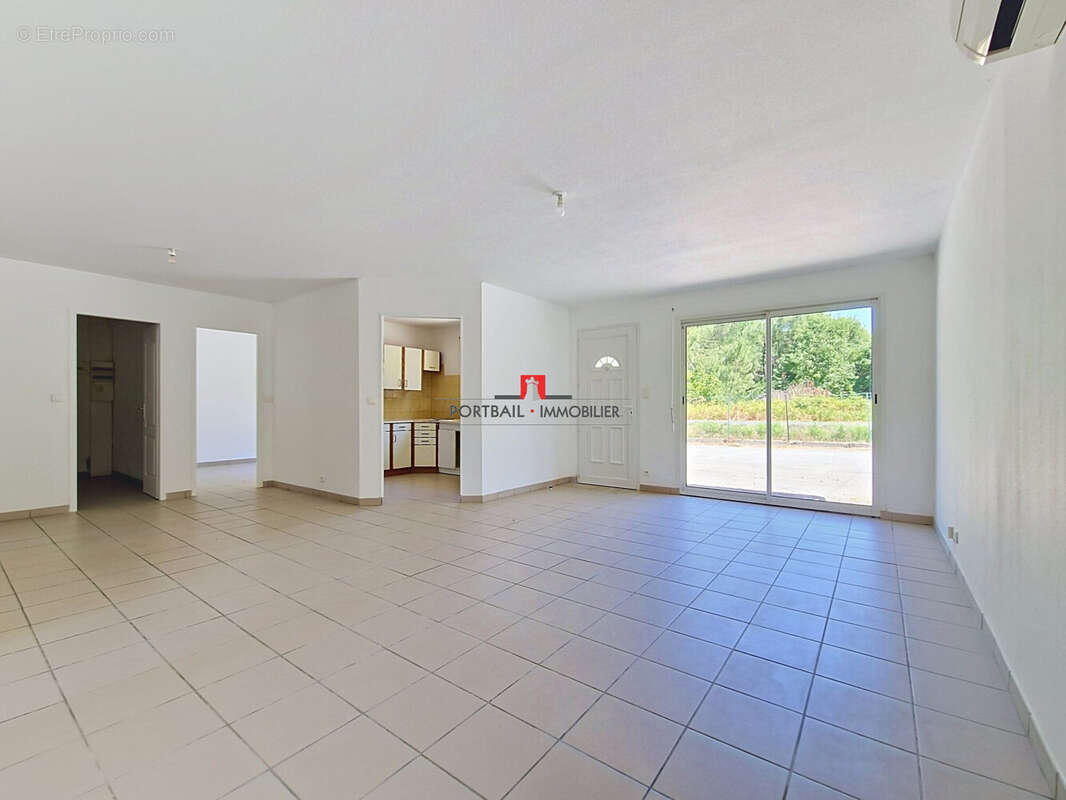 Maison 87 m² à Cavignac  - photo 4