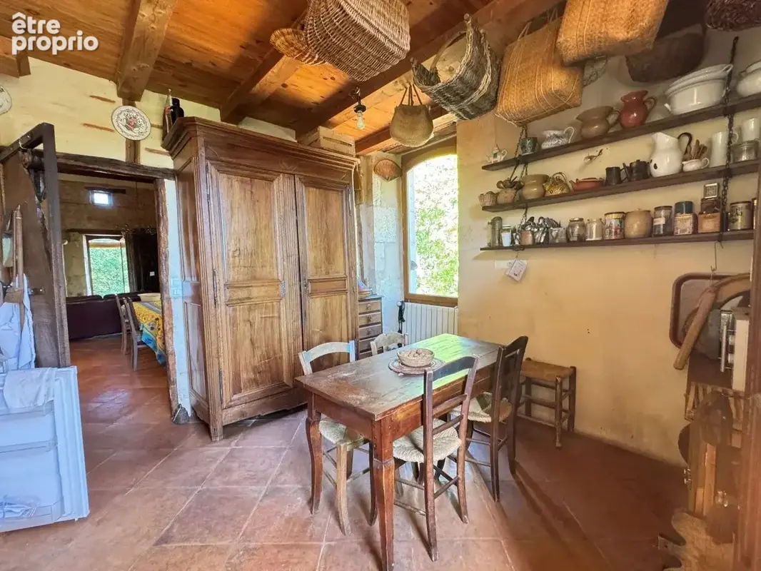 Ensemble immobilier en pierre avec 15 ha de terrain. - photo 8
