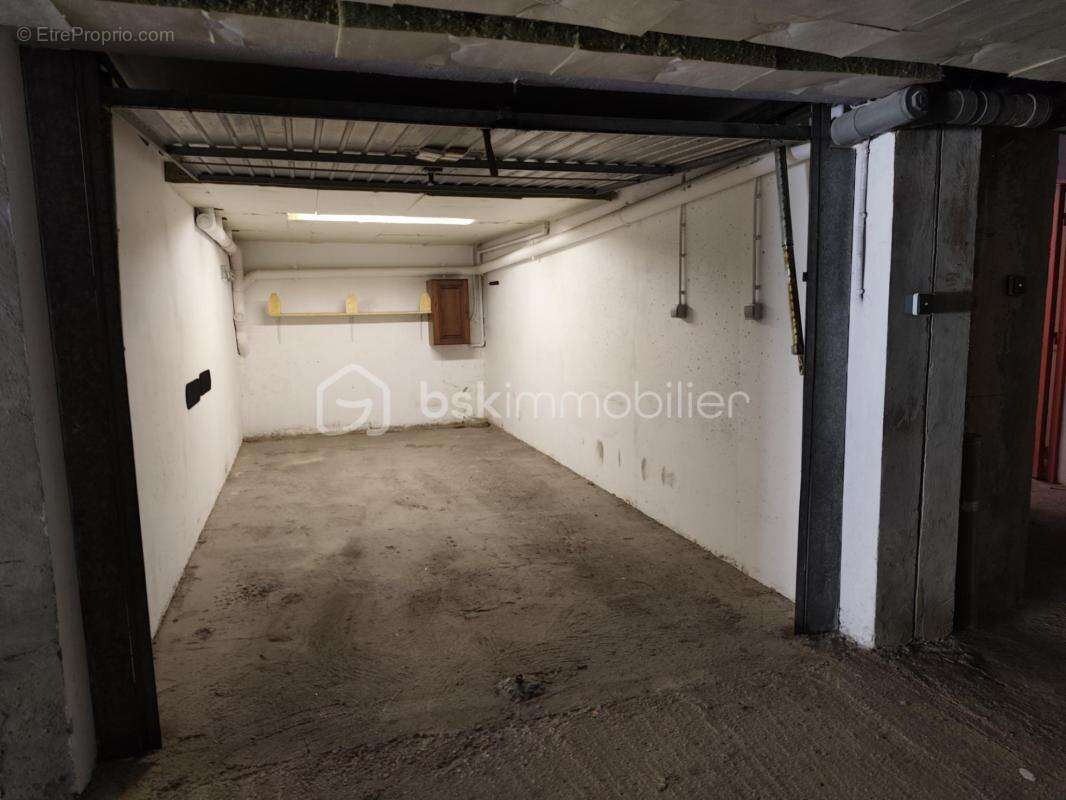 Parking à LA SEYNE-SUR-MER