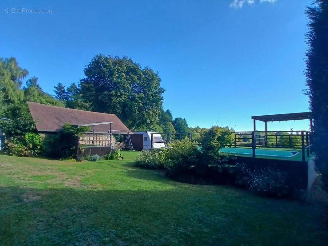 20250929_163638 - Maison à SAINT-PRIEST-LES-FOUGERES