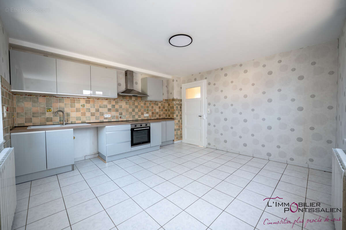 Frasne : t3 avec garage - photo 7