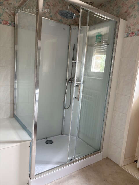 Maison à AMBRIERES-LES-VALLEES