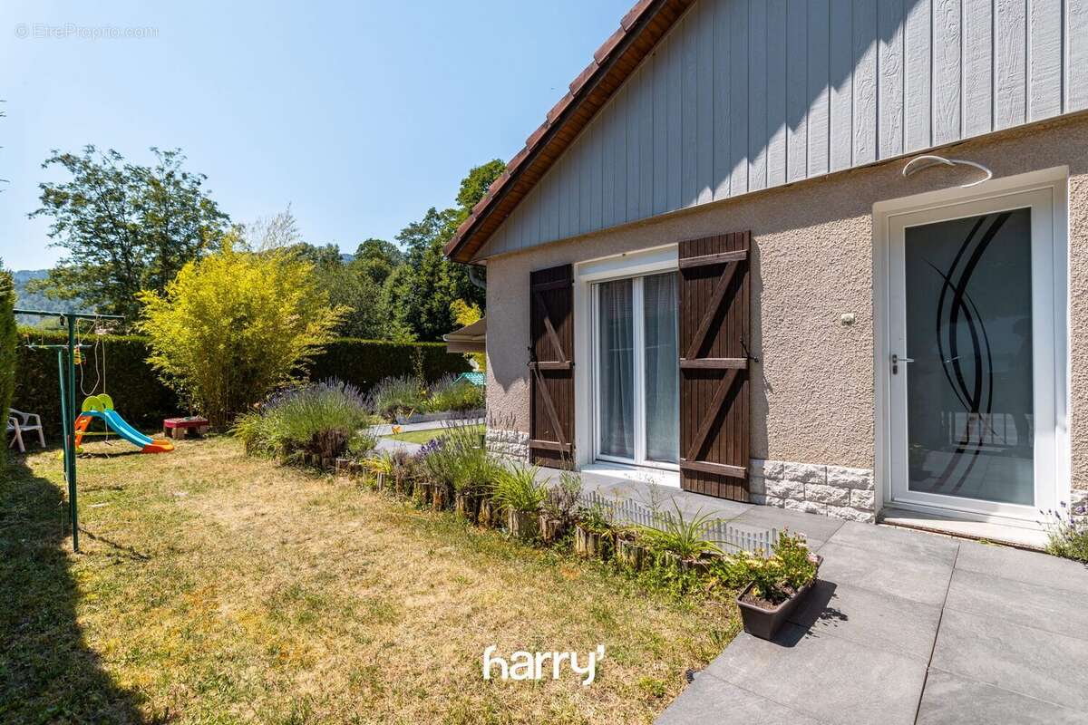 Maison 142 m² à Jougne  - photo 2