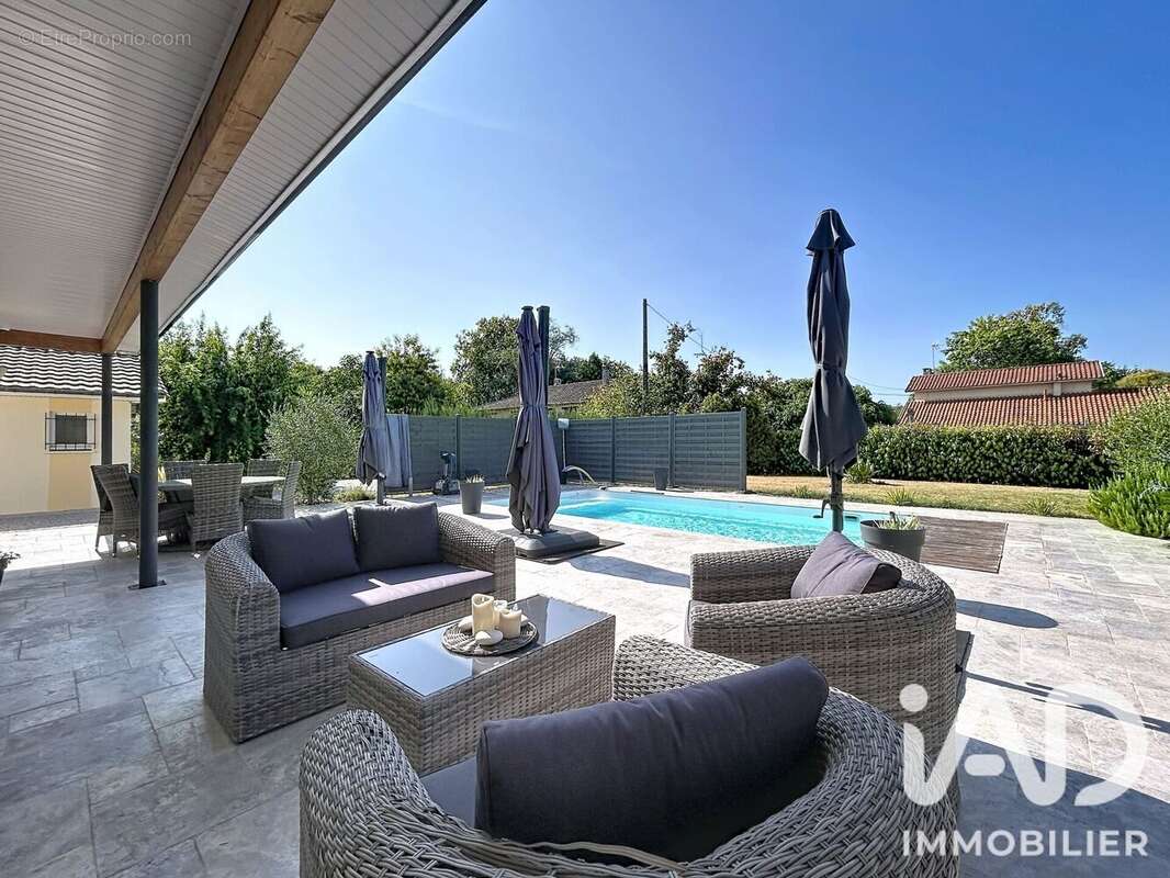 Maison 107 m² à Saint-Medard-De-Guizieres  - photo 2