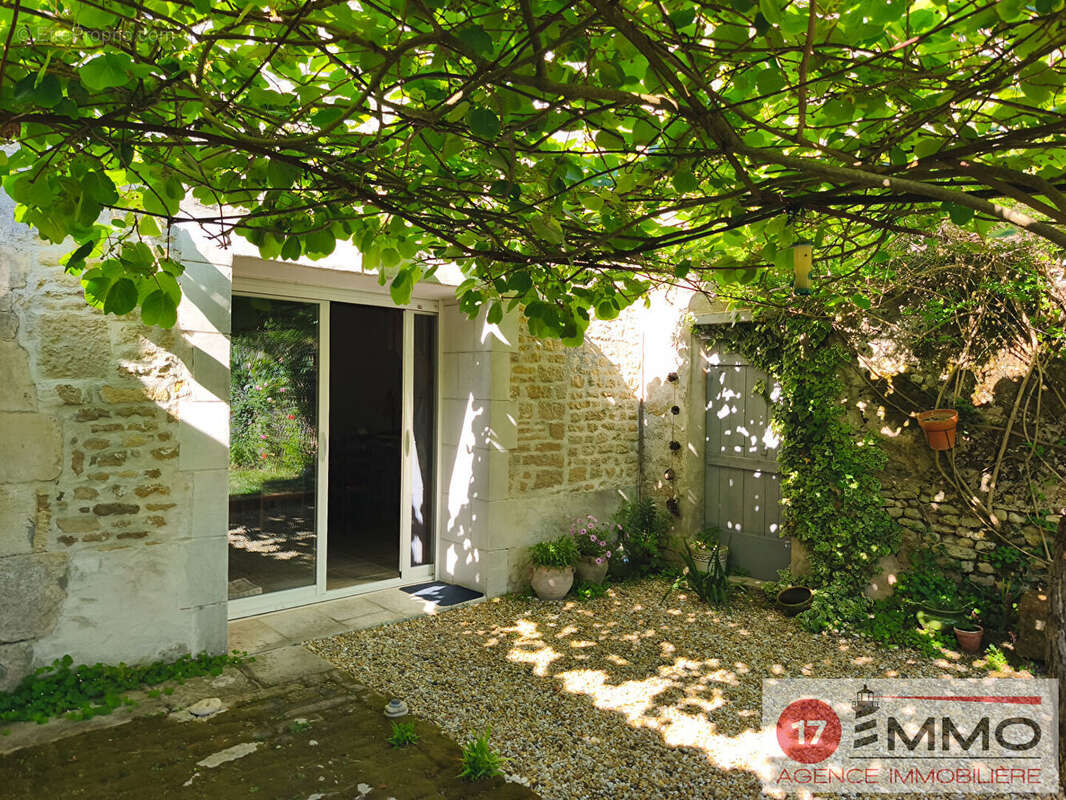 Maison à THAIRE