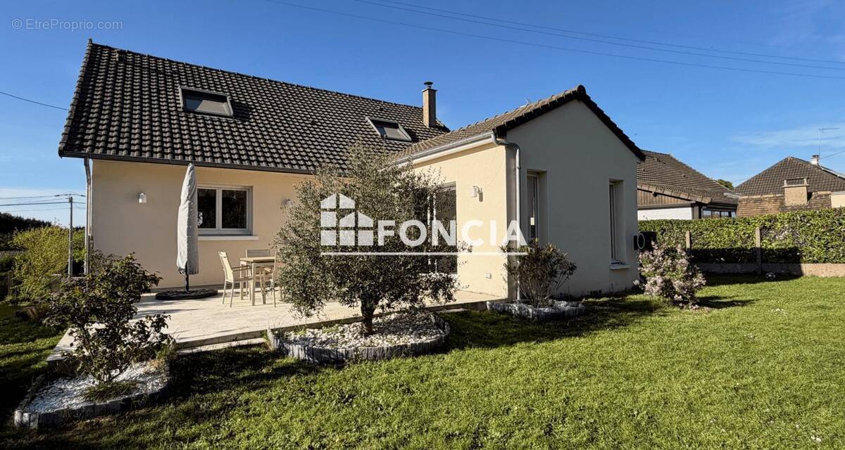 Maison à CERANS-FOULLETOURTE