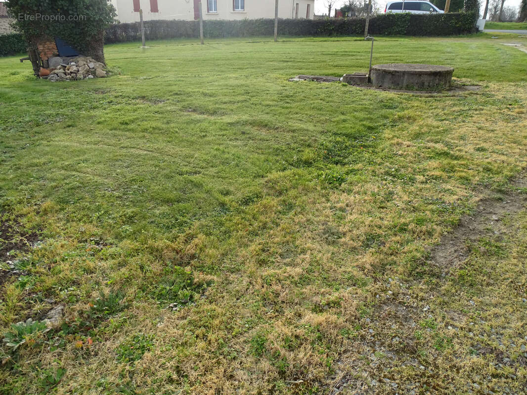 Maison à SAINTE-FLORENCE