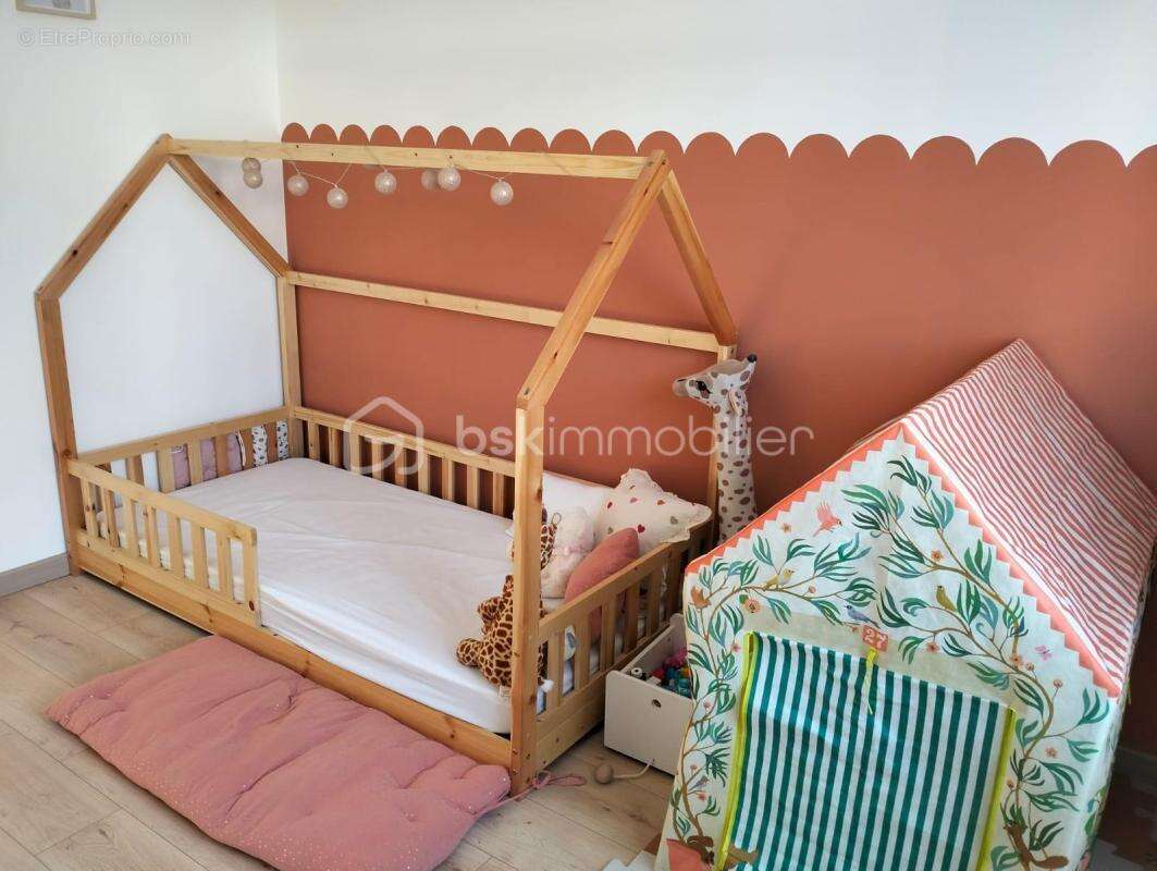 Maison à MONTREUIL-EN-TOURAINE