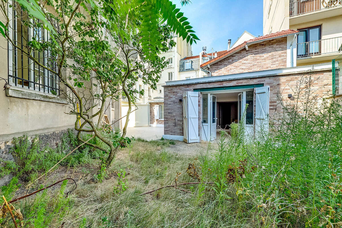 Charenton ecole-  maison avec jardin - photo 3