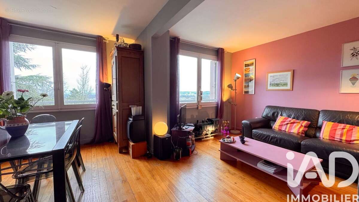 Photo 2 - Appartement à SURESNES