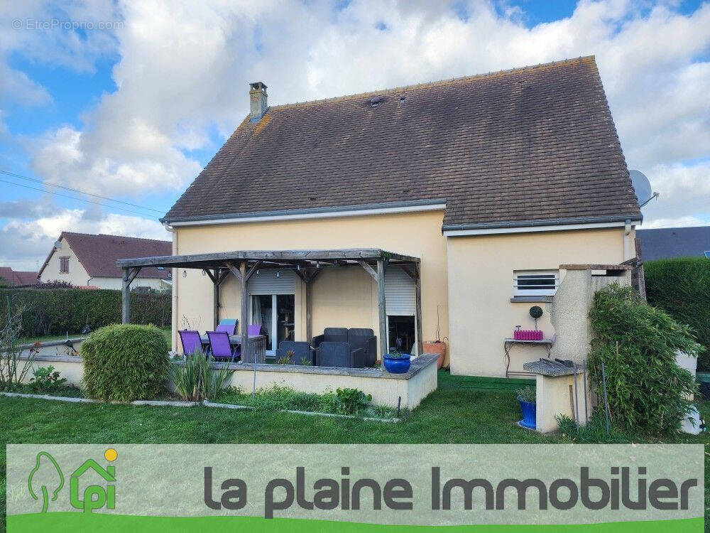 Maison à FRENOUVILLE