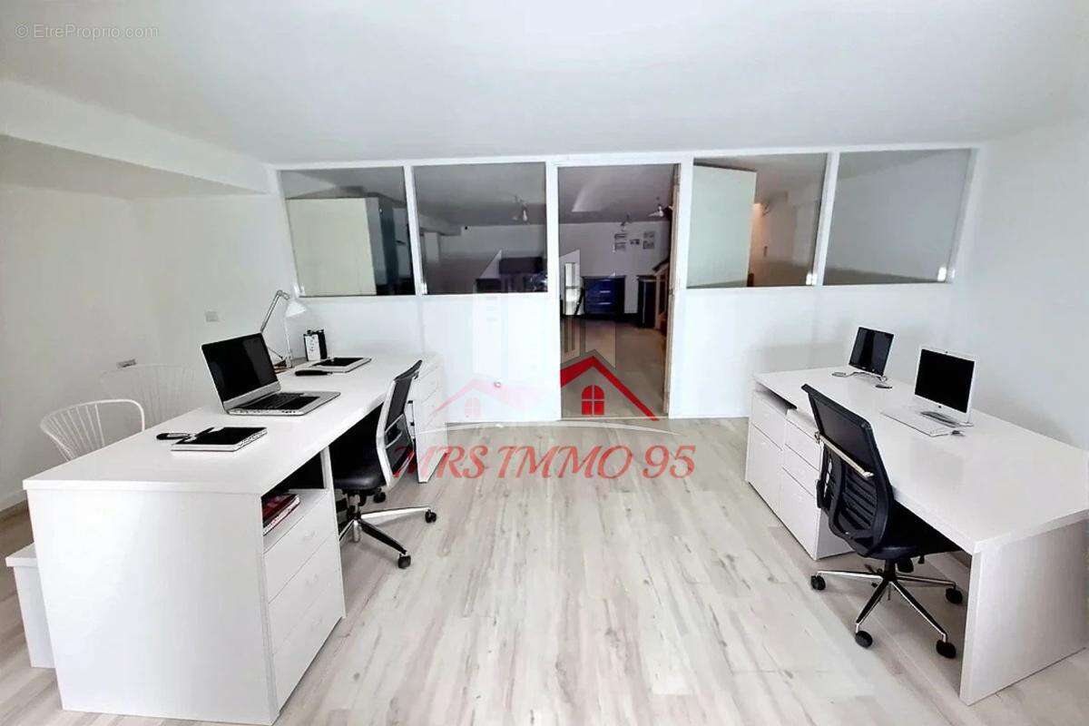 Commerce à LUZARCHES