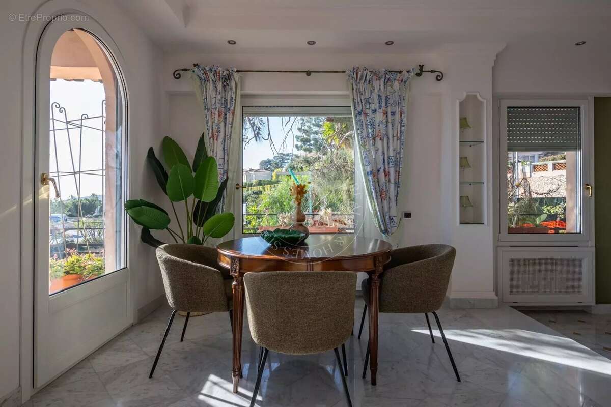 Appartement à VILLEFRANCHE-SUR-MER