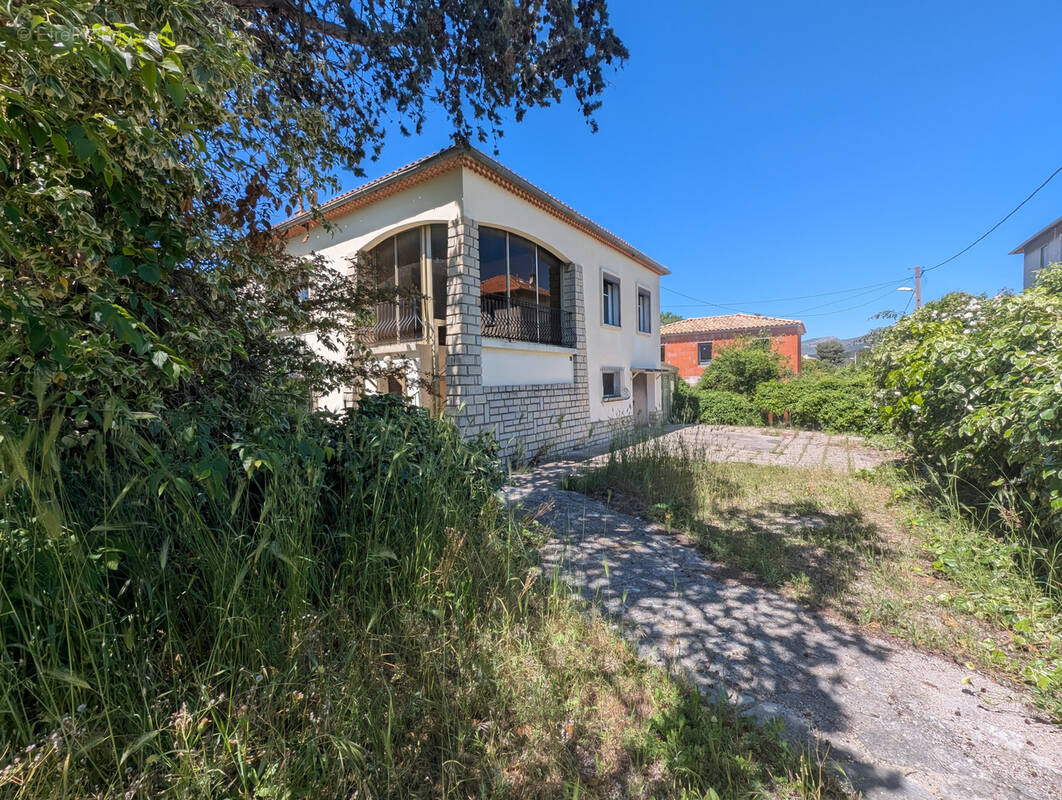 Maison à LA PENNE-SUR-HUVEAUNE