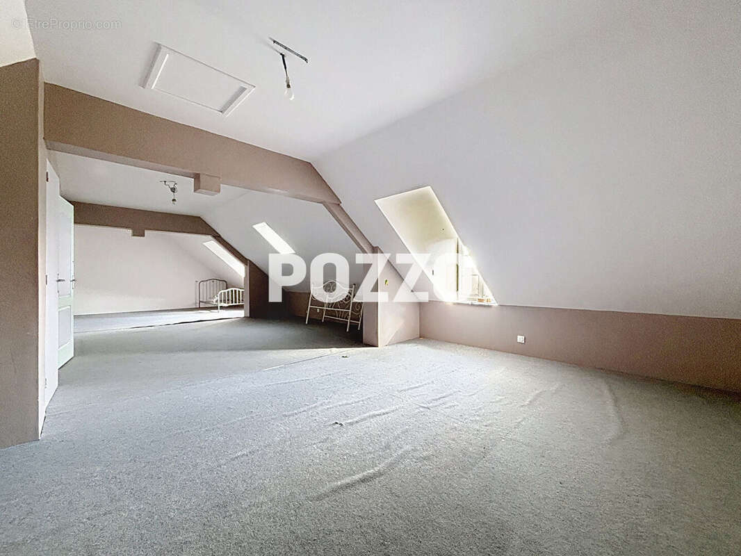 Maison à ROZ-SUR-COUESNON