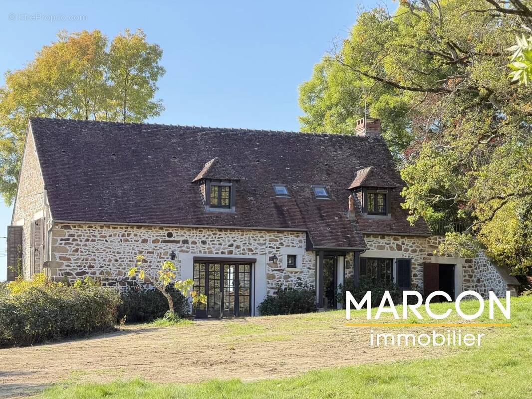 Maison à LA CELLE-DUNOISE