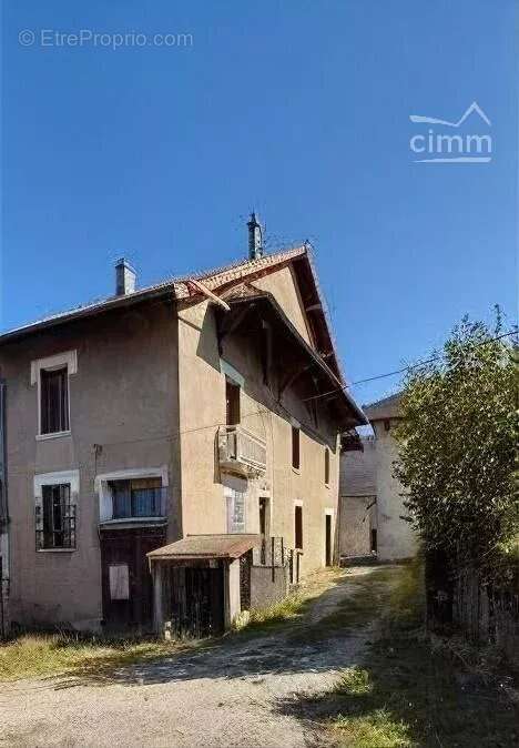Maison à BRISON-SAINT-INNOCENT
