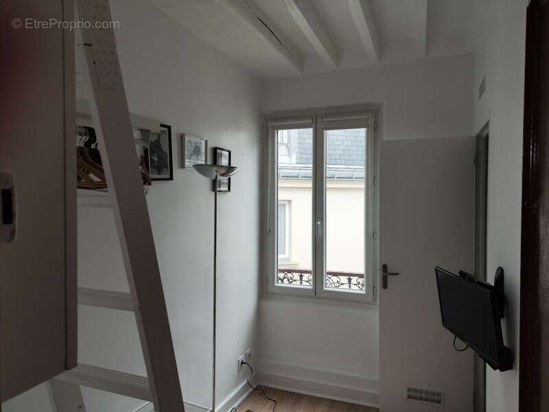 Appartement à PARIS-10E