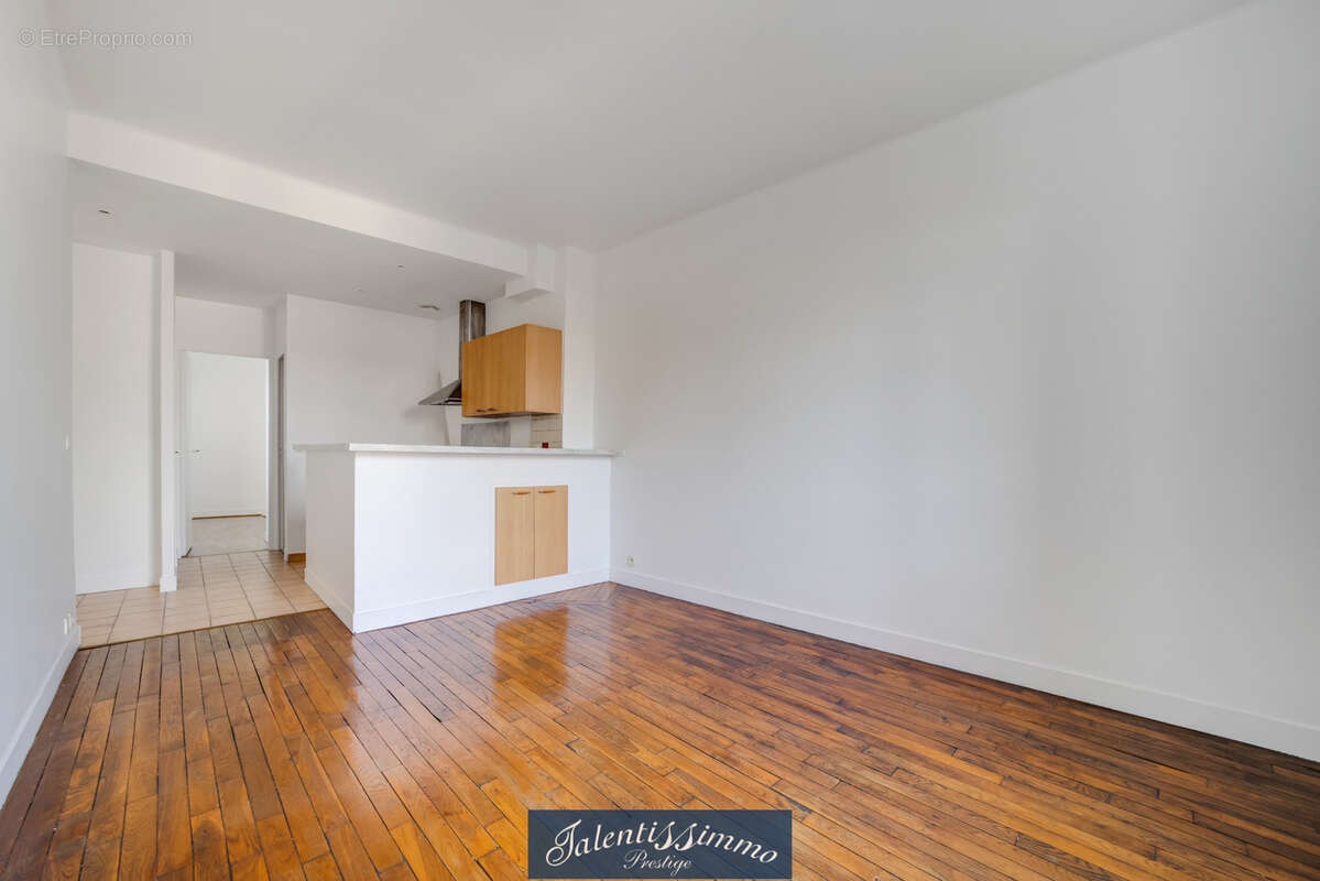 Appartement à PARIS-12E