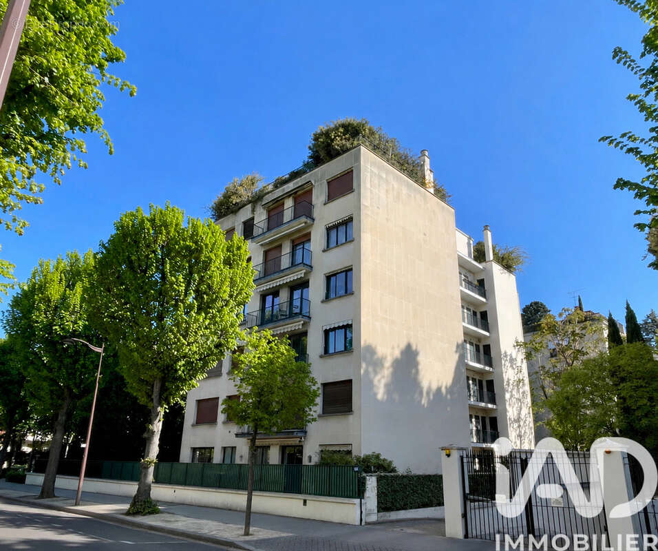 Photo 2 - Appartement à NEUILLY-SUR-SEINE