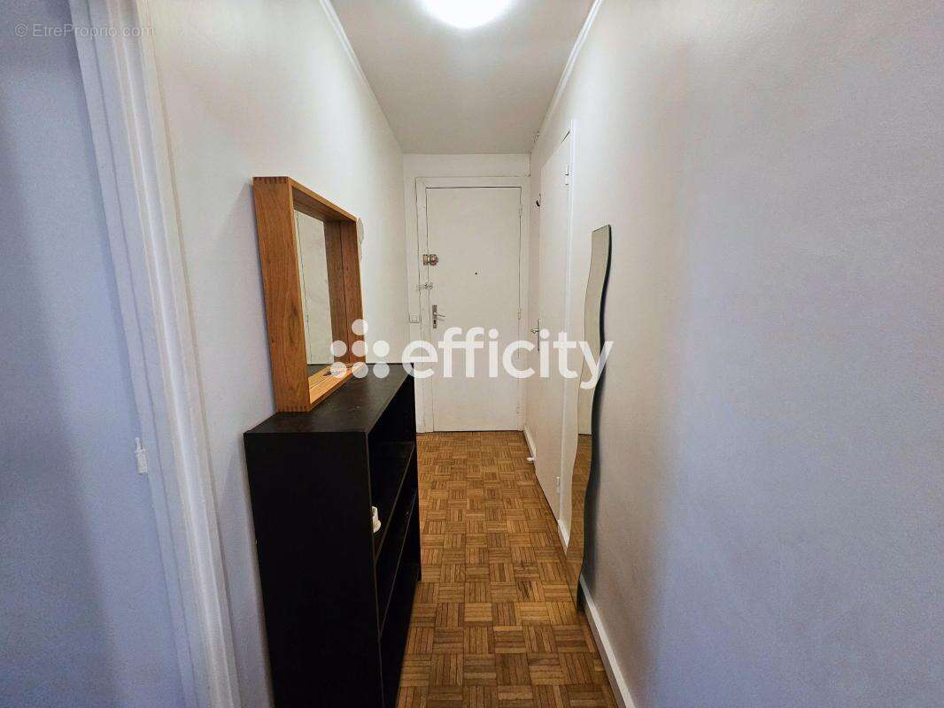 Appartement à PARIS-20E