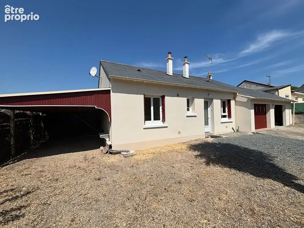 Maison à LE COUDRAY-MACOUARD