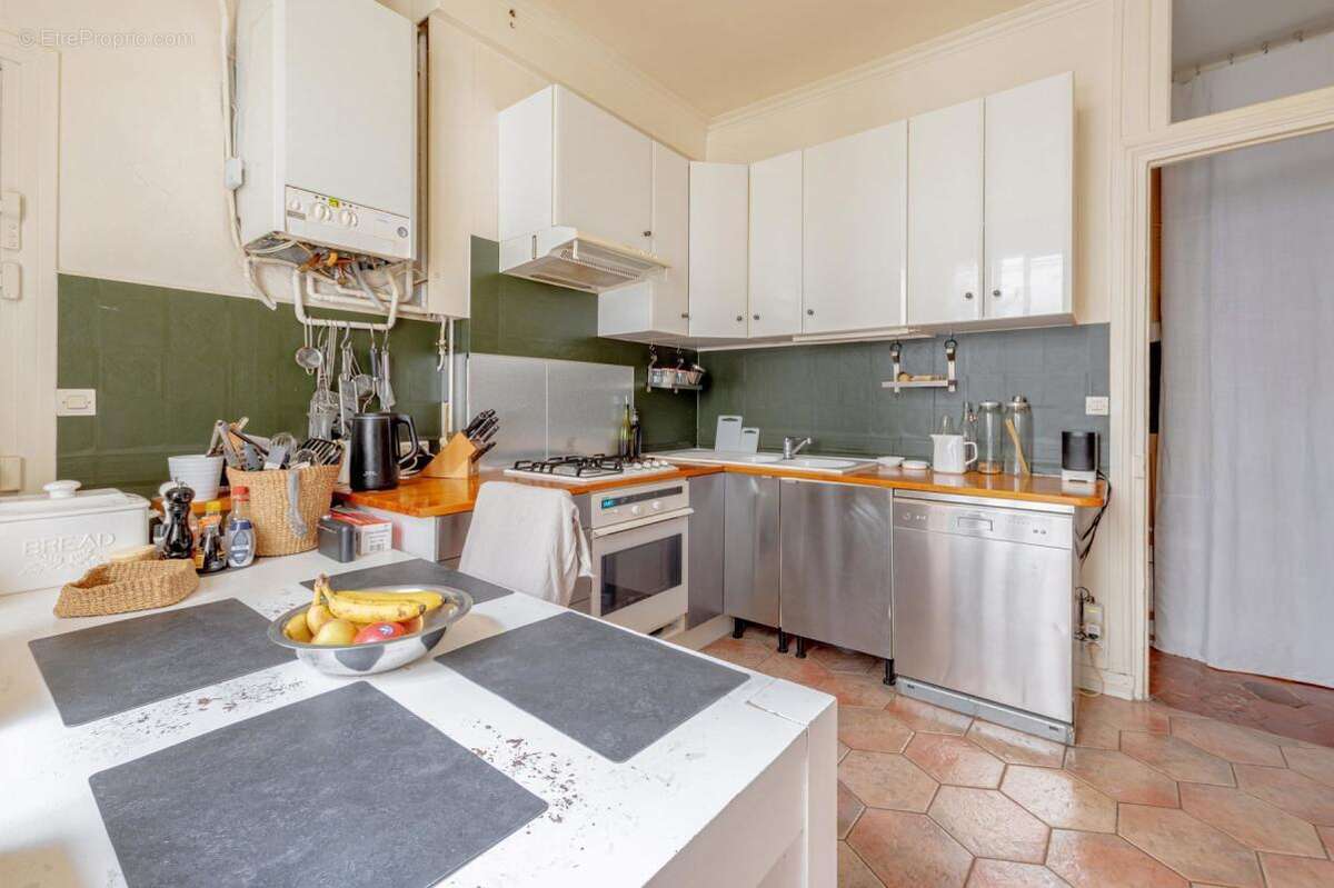 Appartement à PARIS-9E