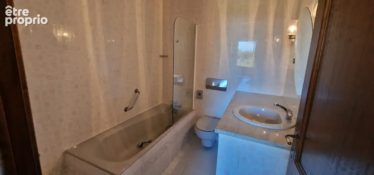 Maison 10 pièces 187 m² à vendre à Le Barroux (84330) - photo 9