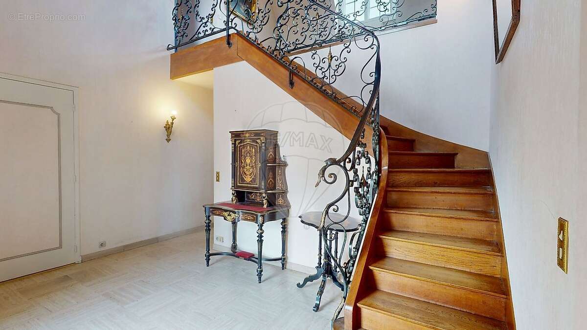 Maison à SAINT-PRYVE-SAINT-MESMIN