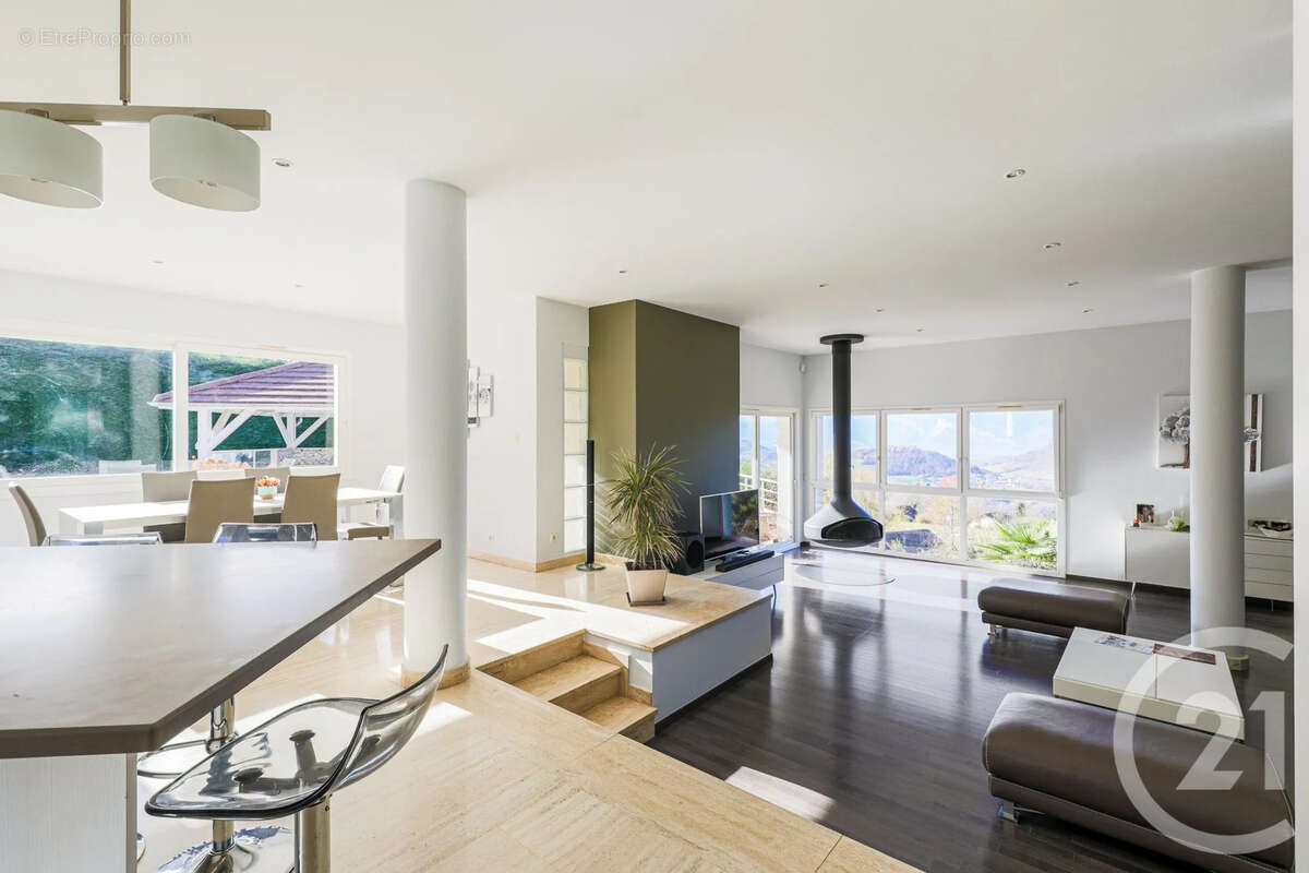 Maison à SAINT-MARTIN-D&#039;URIAGE