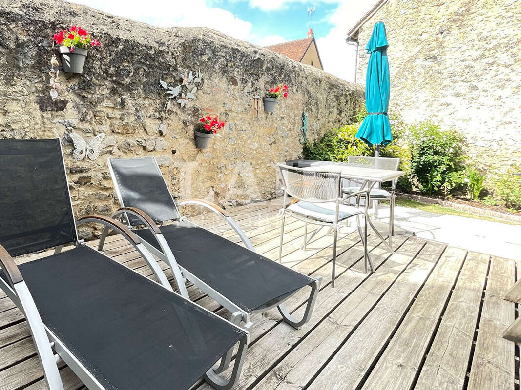 Maison ancienne de charme avec jardin, piscine et garage - Fresnay-sur-Sarthe - photo 13