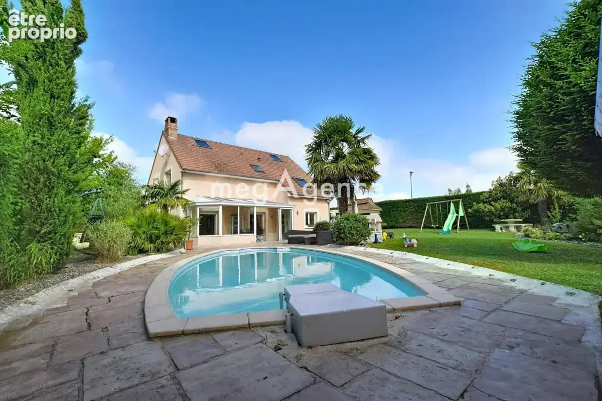 Photo Maison à Les Alluets-Le-Roi au prix de 639 000€