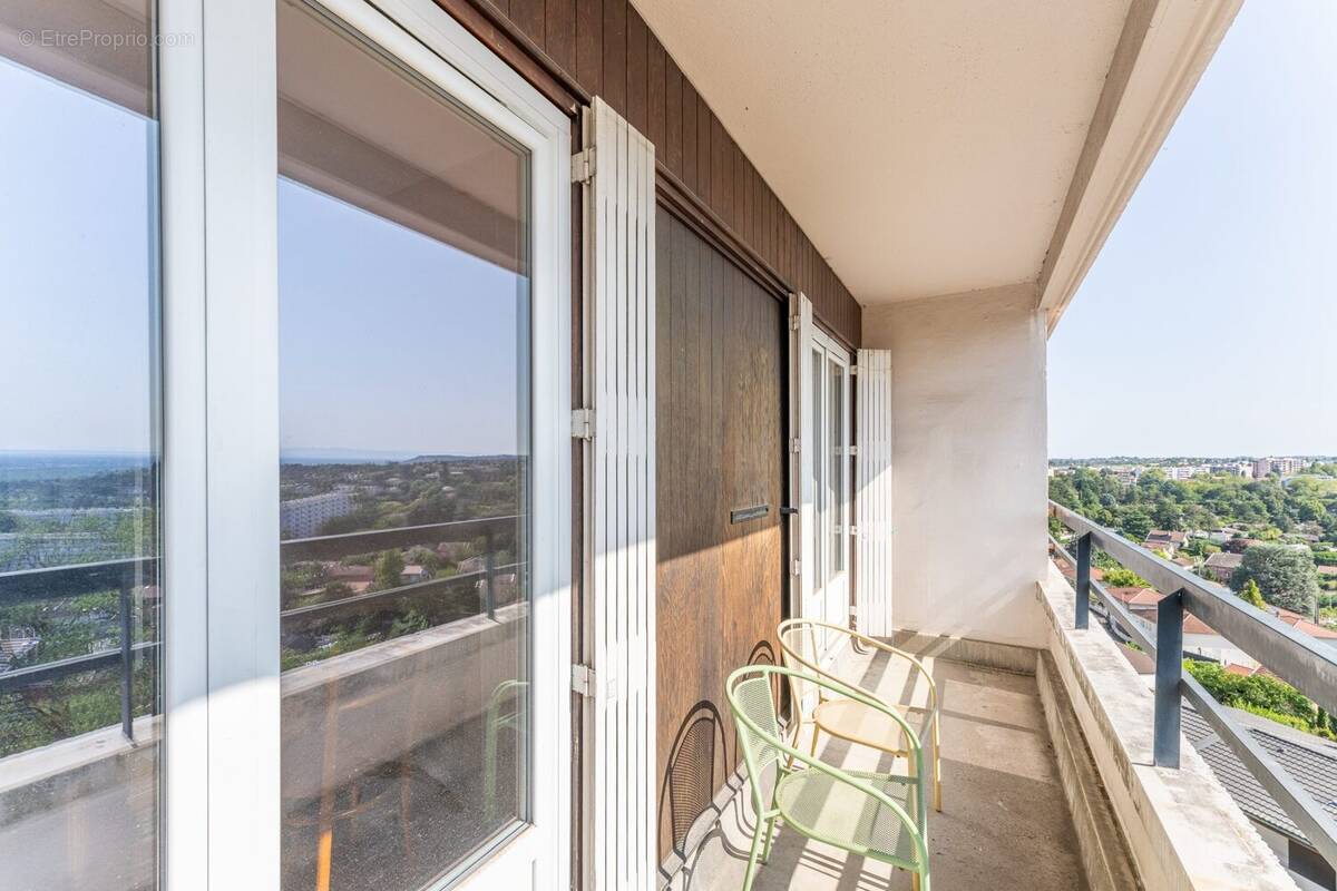 Appartement à CALUIRE-ET-CUIRE