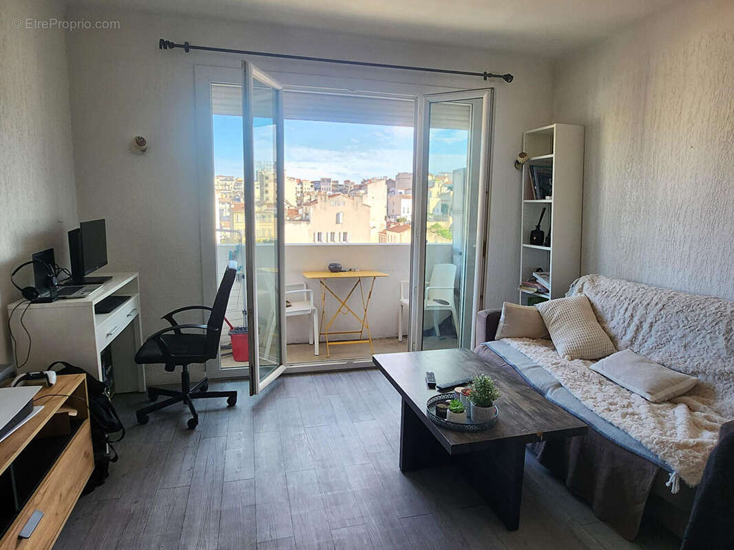 Appartement à MARSEILLE-7E